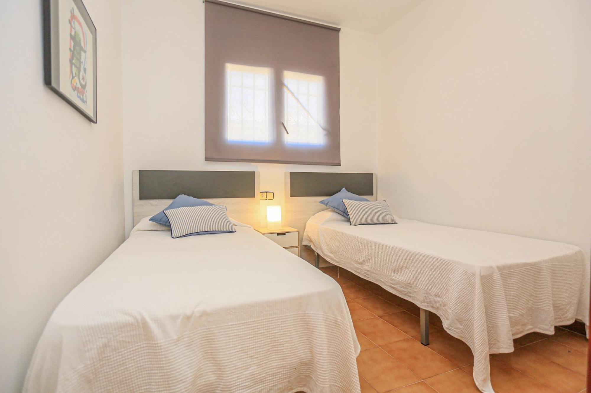 Villa Laura II - Only Families Кембрилс Екстериор снимка