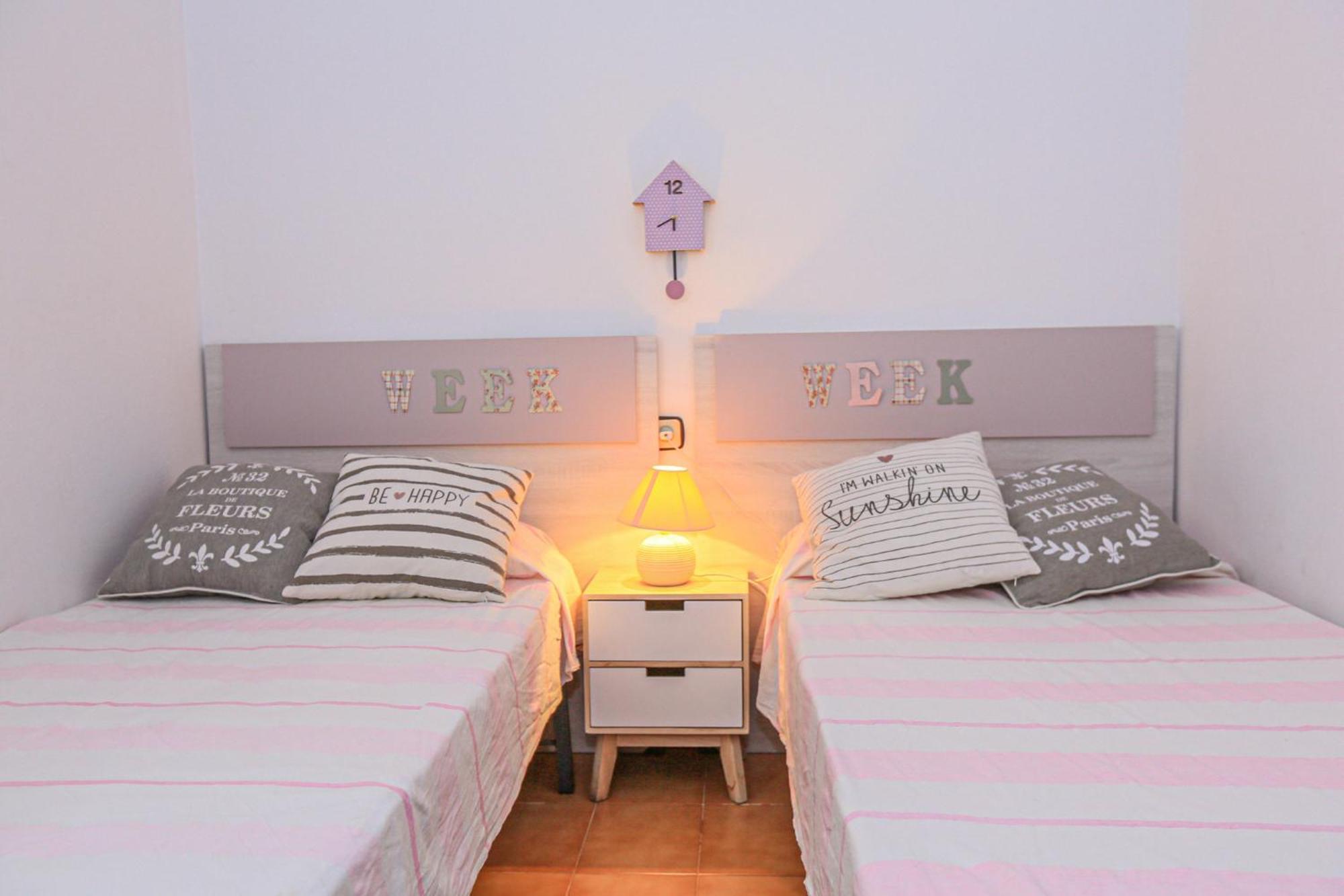 Villa Laura II - Only Families Кембрилс Екстериор снимка